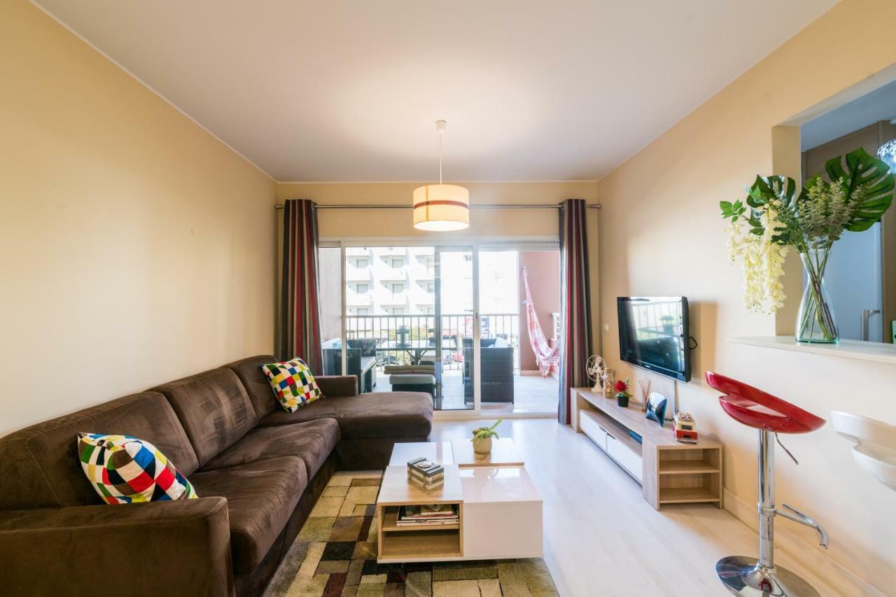 Golden Apartment *